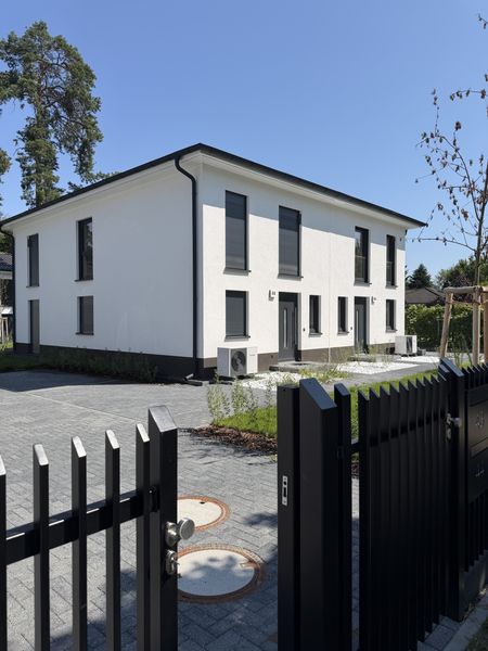 Ihr Traumhaus wartet: Exklusive Neubau-Doppelhaushälfte – luxuriös & sofort bezugsfertig